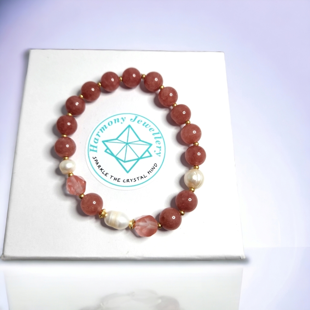 8 mm Strawberry Quartz and Freshwater Pearl bracelet